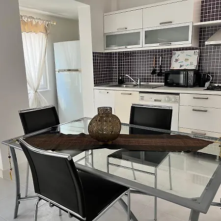 Lotus Apartment Kemer